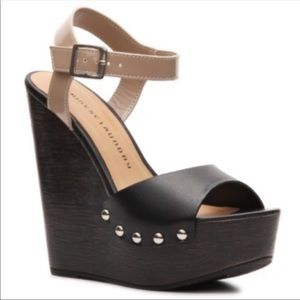 Chinese Laundry black & nude “Jinxy” wedge sandal